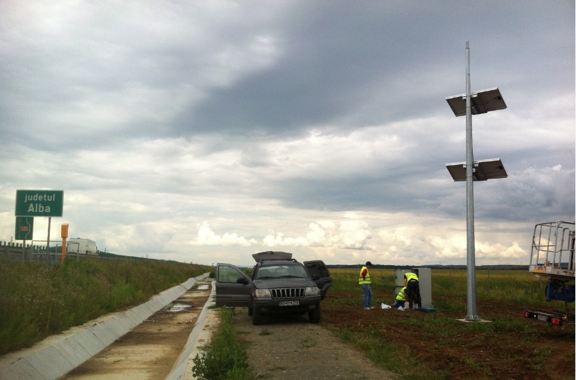 Stalpi cu panouri fotovoltaice - Autostrada A1 Sibiu